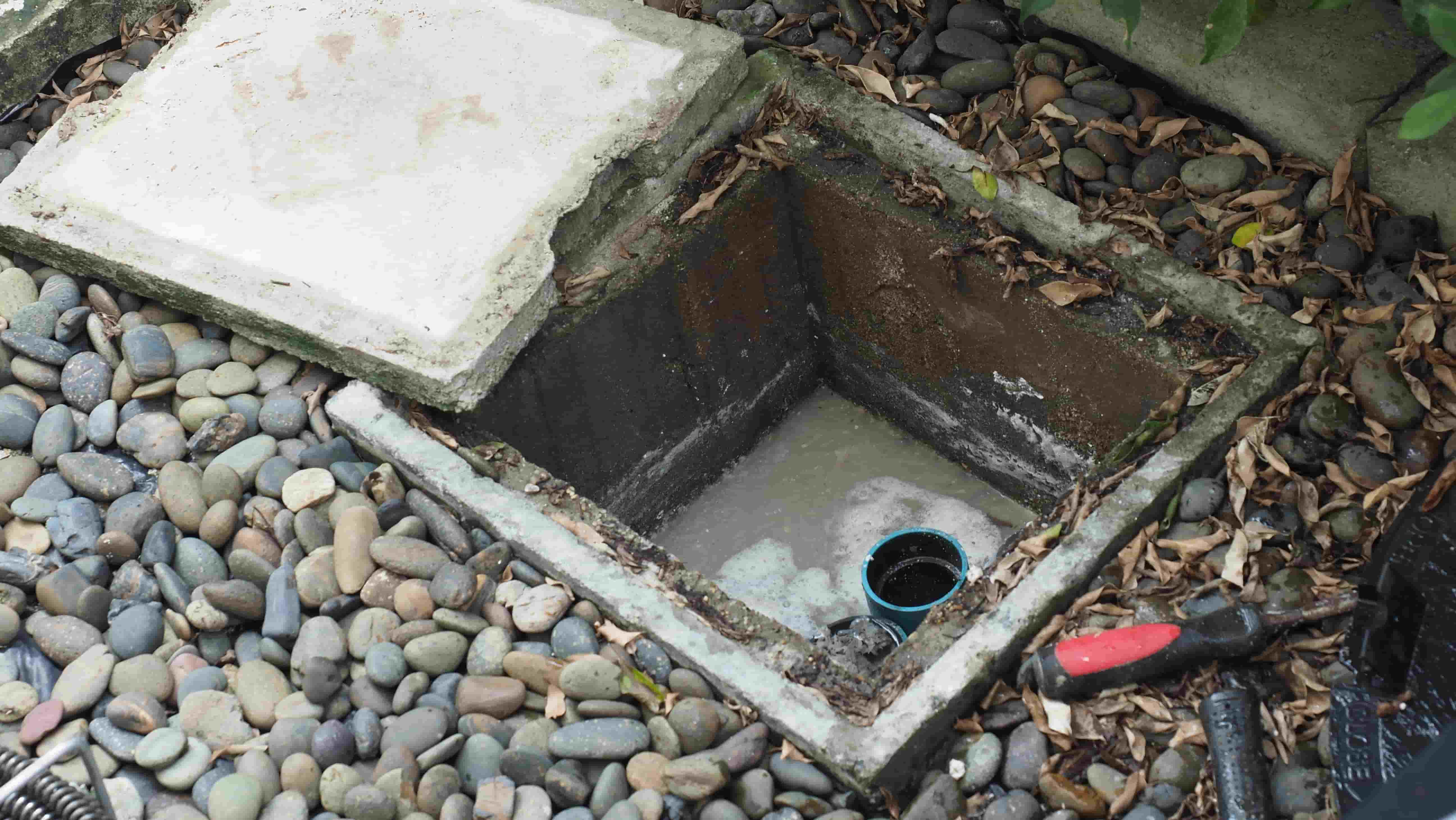 Professional drainage and outdoor plumbing work